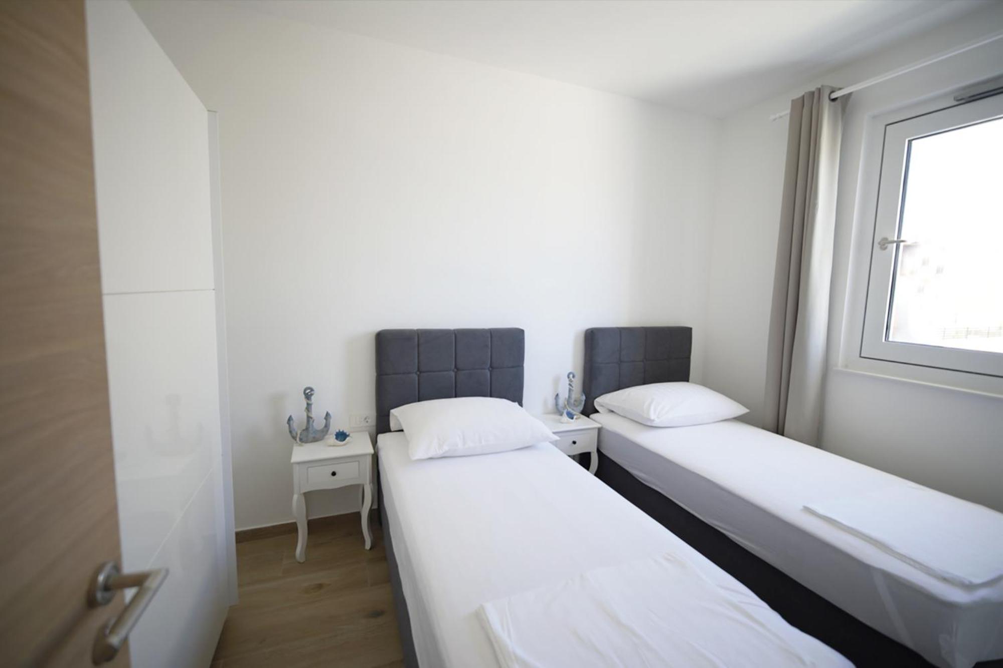 Nautica Apartment Razanac Luaran gambar